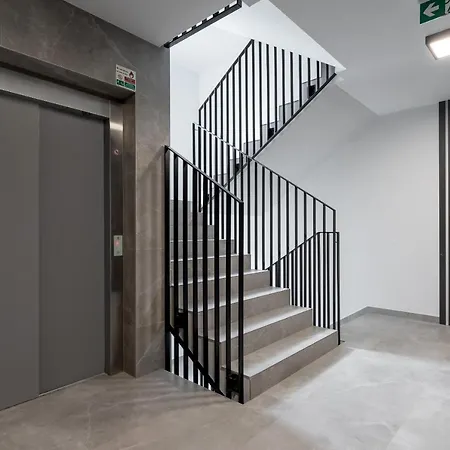 Apartment Expo Cracow Nowohucka By Renters