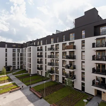 Expo Cracow Nowohucka By Renters Apartment