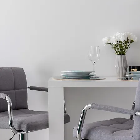 Expo Cracow Nowohucka By Renters Appartement Krakau